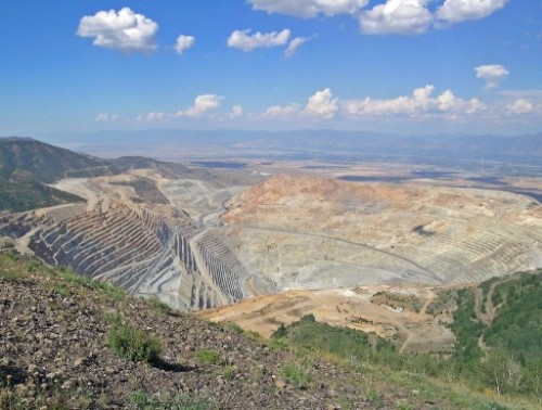 bingham canyon copper mine utah 2.5mi diameter 2